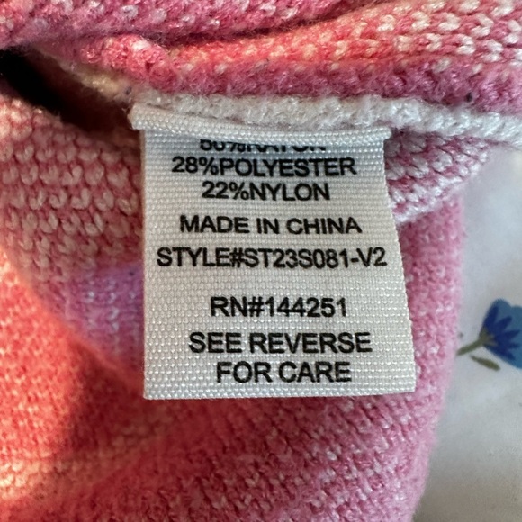 Moon & Madison Sz:M Cropped Pink Smiley Face Crew Neck Oversized Sweater. - Picture 7 of 13